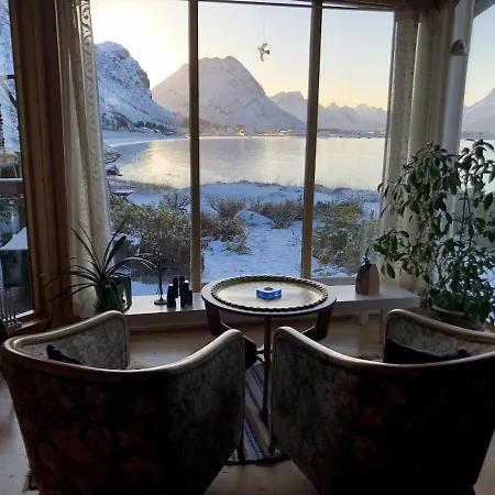 Nordbo - Unik Plass Med Utsikt Over Rambergstranda Vakantiehuis