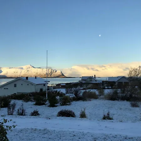 Nordbo - Unik Plass Med Utsikt Over Rambergstranda بيت للعطل رامبيرغ