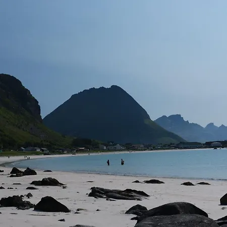 Nordbo - Unik Plass Med Utsikt Over Rambergstranda Ramberg