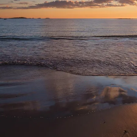 Nordbo - Unik Plass Med Utsikt Over Rambergstranda بيت للعطل رامبيرغ