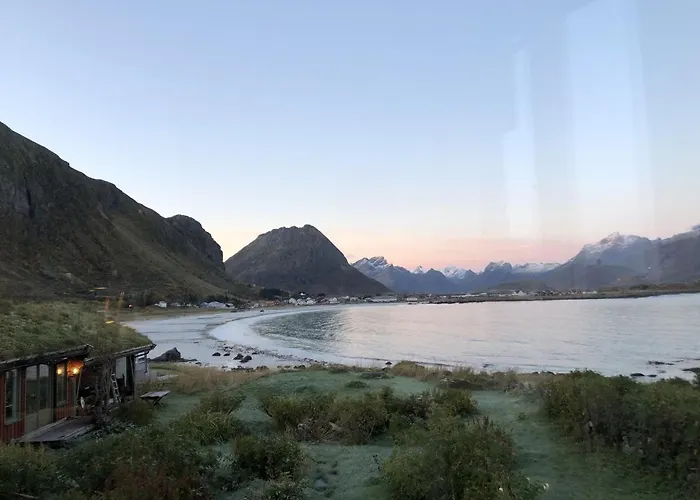 Nordbo - Unik Plass Med Utsikt Over Rambergstranda Casa de Férias