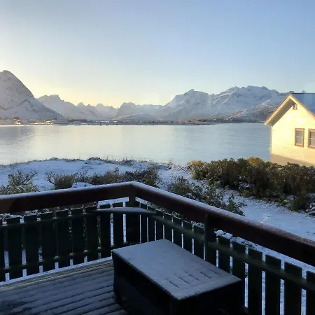 Nordbo - Unik Plass Med Utsikt Over Rambergstranda