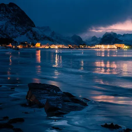 Nordbo - Unik Plass Med Utsikt Over Rambergstranda * Ramberg