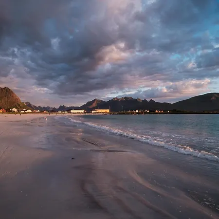 Semesterbostad Nordbo - Unik Plass Med Utsikt Over Rambergstranda