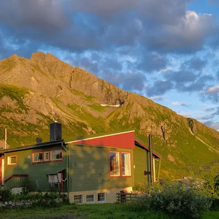 Semesterbostad Nordbo - Unik Plass Med Utsikt Over Rambergstranda Ramberg