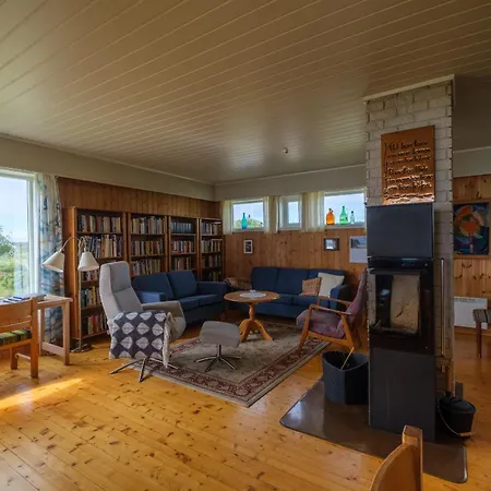 Nordbo - Unik Plass Med Utsikt Over Rambergstranda * Ramberg