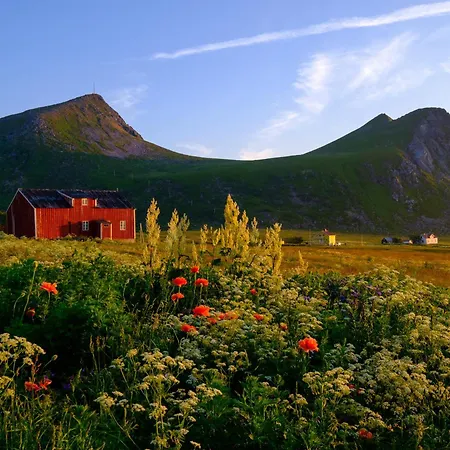 Nordbo - Unik Plass Med Utsikt Over Rambergstranda Ramberg